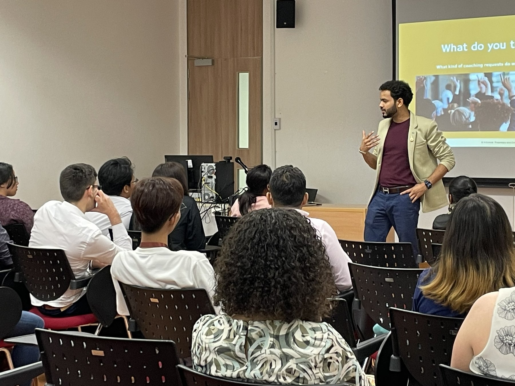 Dhruv Pratap Singh teaching an interactive classroom session